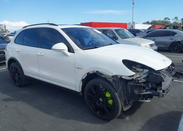 2016 PORSCHE Cayenne