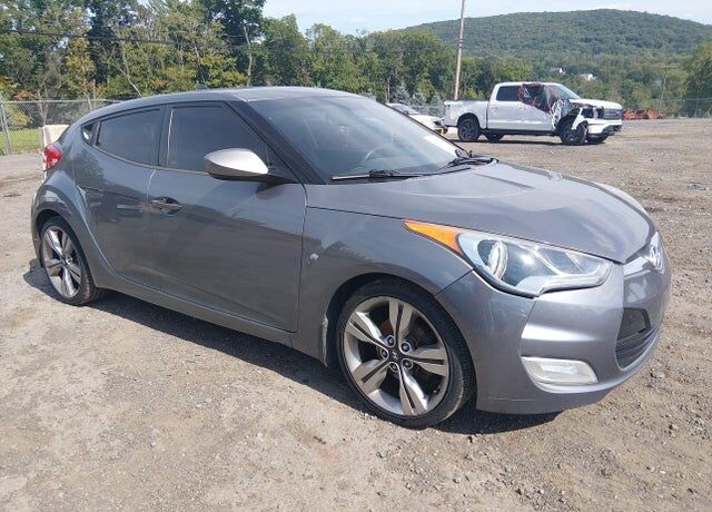 2013 HYUNDAI Veloster