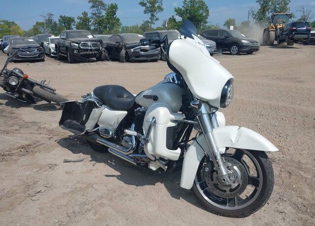 2013 HARLEY DAVIDSON Street Glide