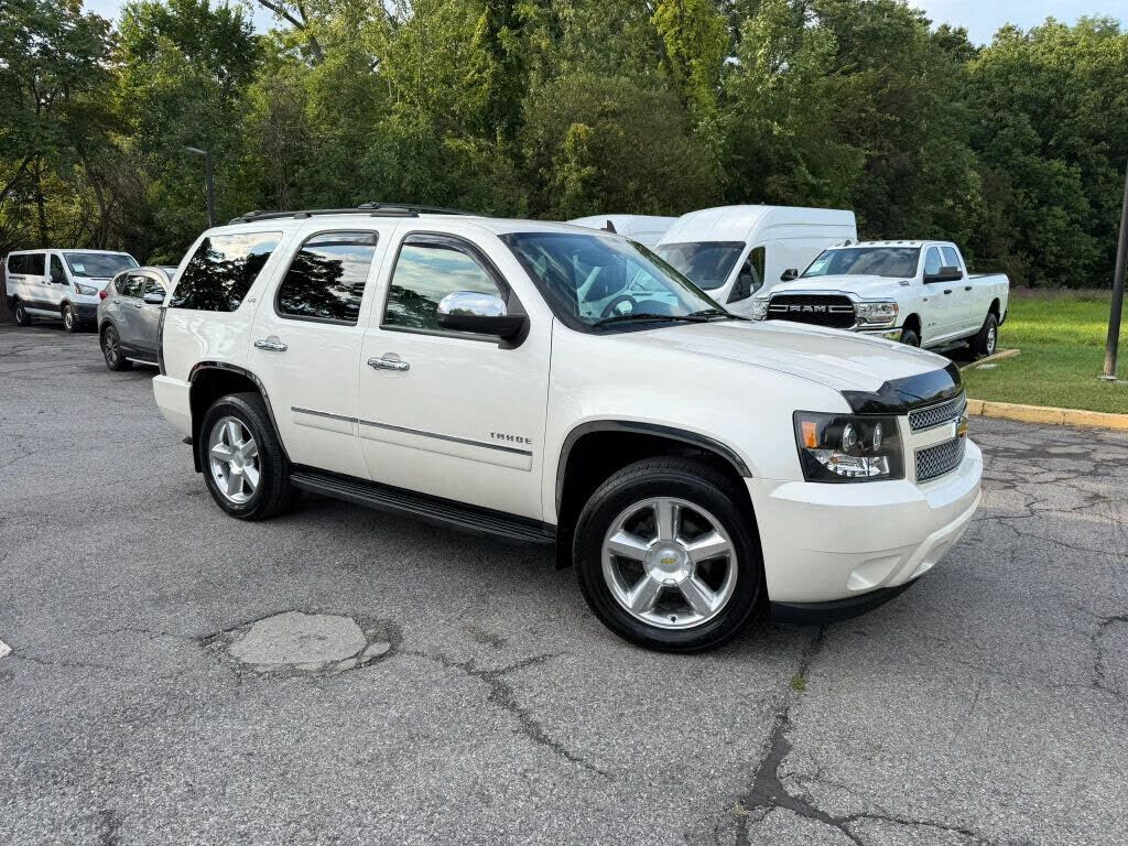 2011 CHEVROLET Tahoe