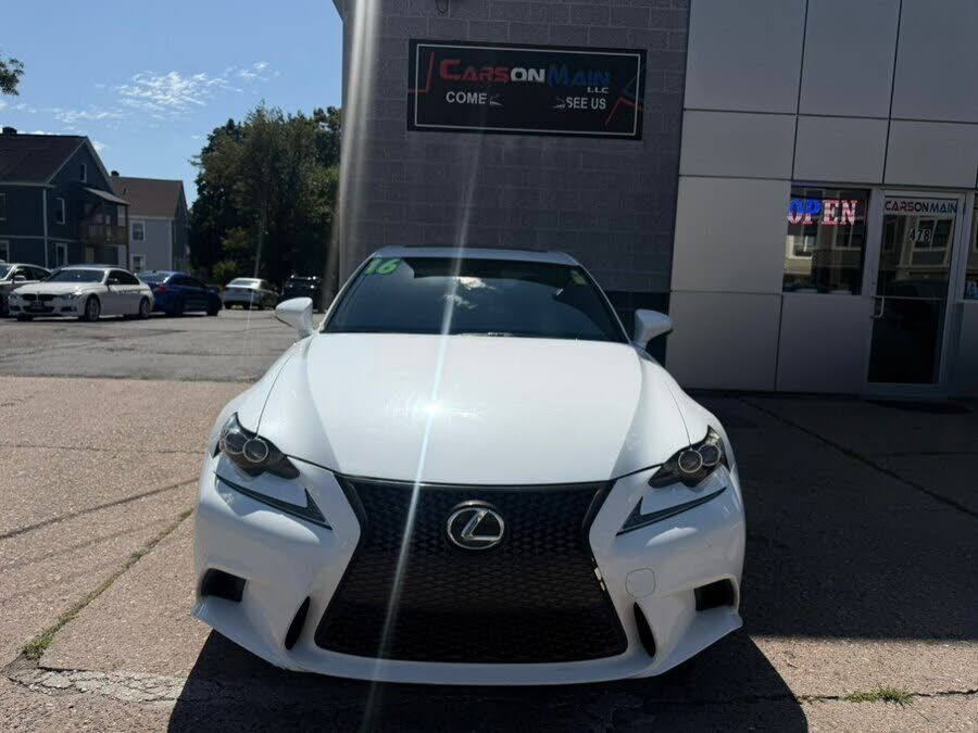 2016 Lexus IS