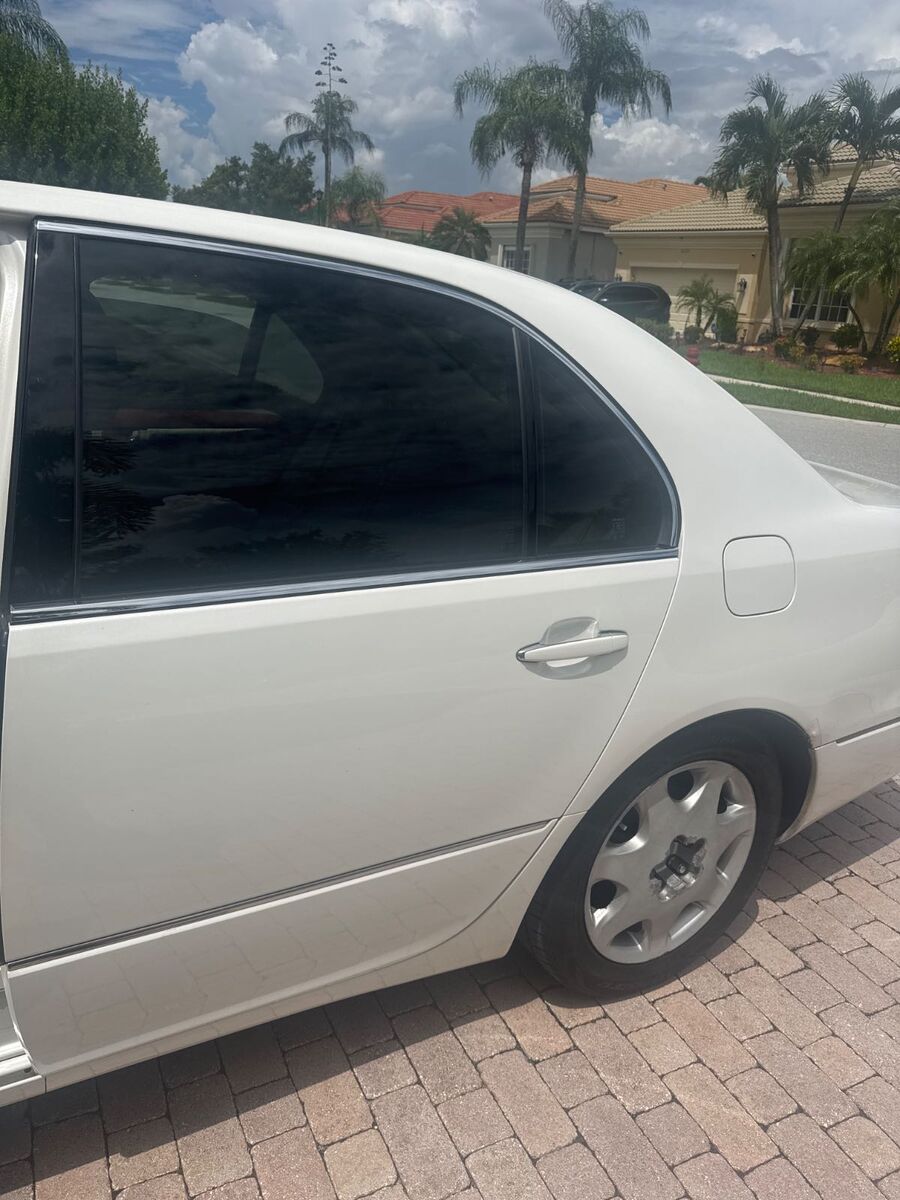 2001 Lexus LS