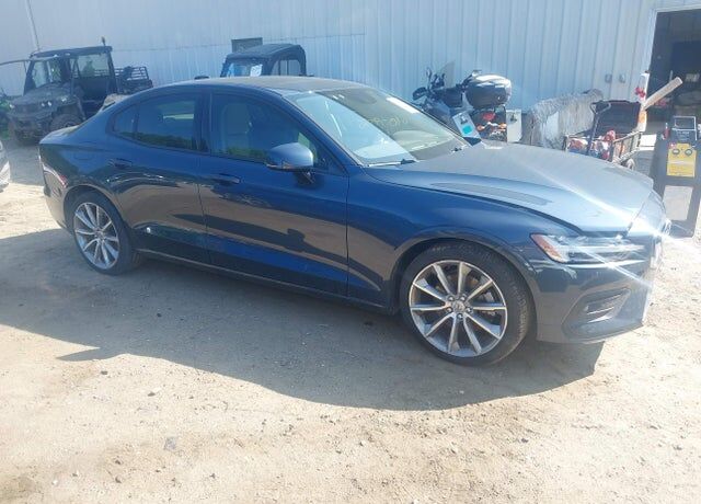 2021 VOLVO S60