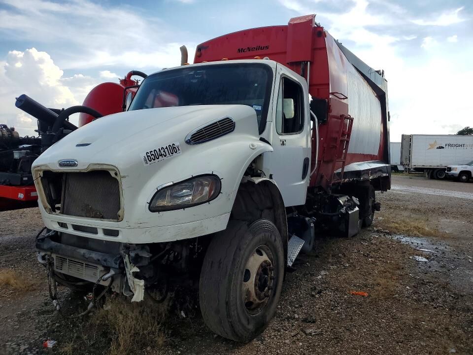 2014 FREIGHTLINER M2