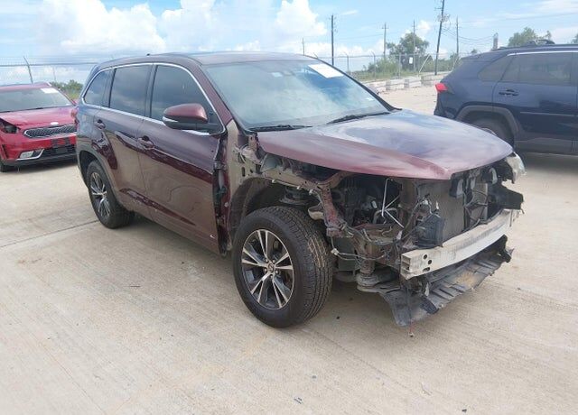2018 TOYOTA Highlander