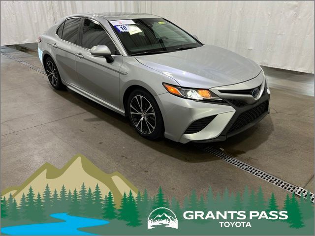 2018 TOYOTA Camry