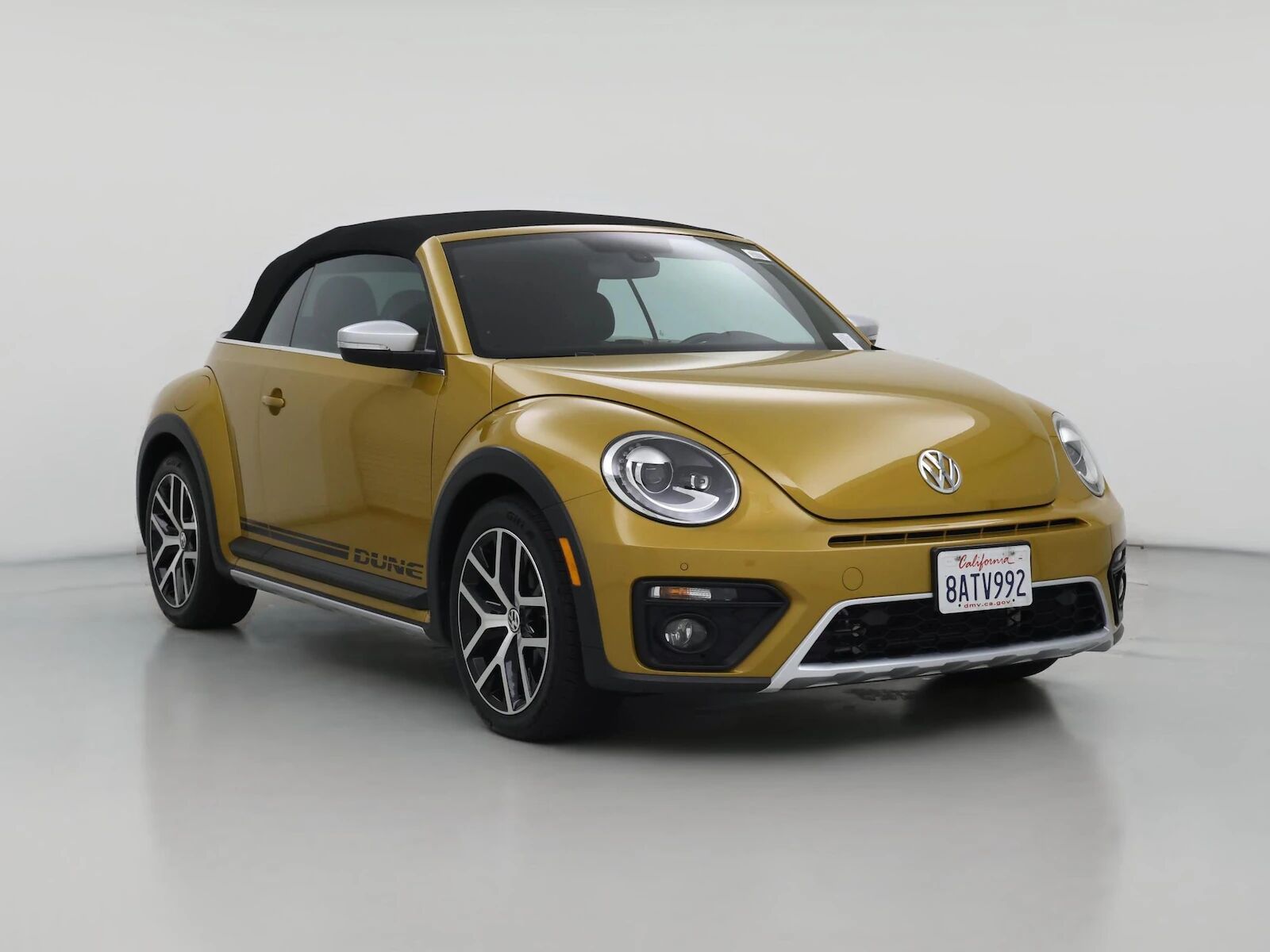 2017 VOLKSWAGEN Beetle