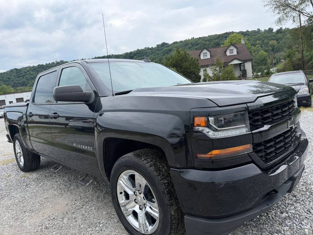 2018 CHEVROLET Silverado