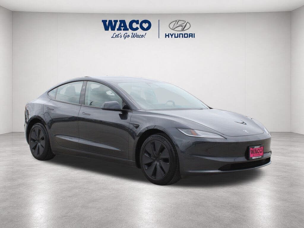 2025 TESLA Model 3