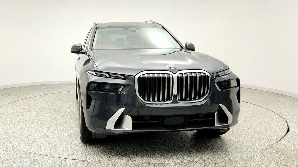 2023 BMW X7