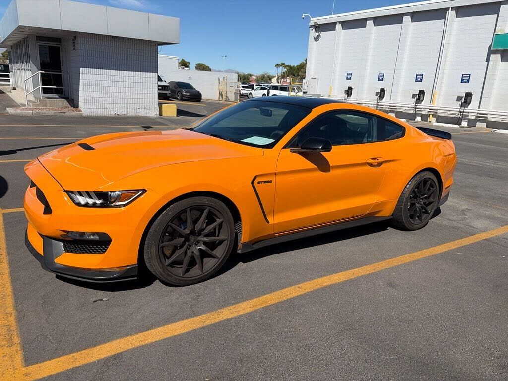 2018 FORD Mustang