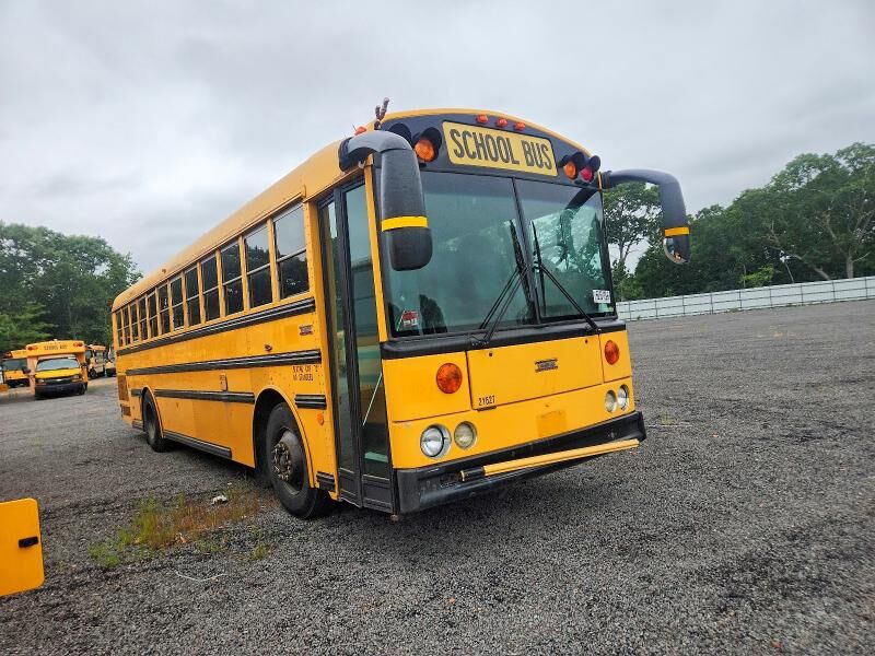 2012 THOMAS BUILT HDX