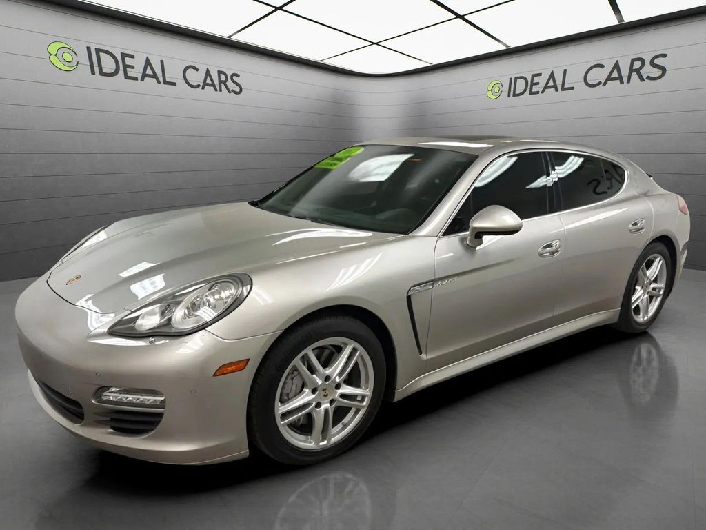 2012 PORSCHE Panamera
