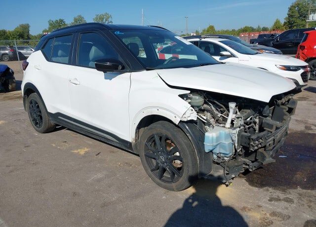 2024 NISSAN Kicks