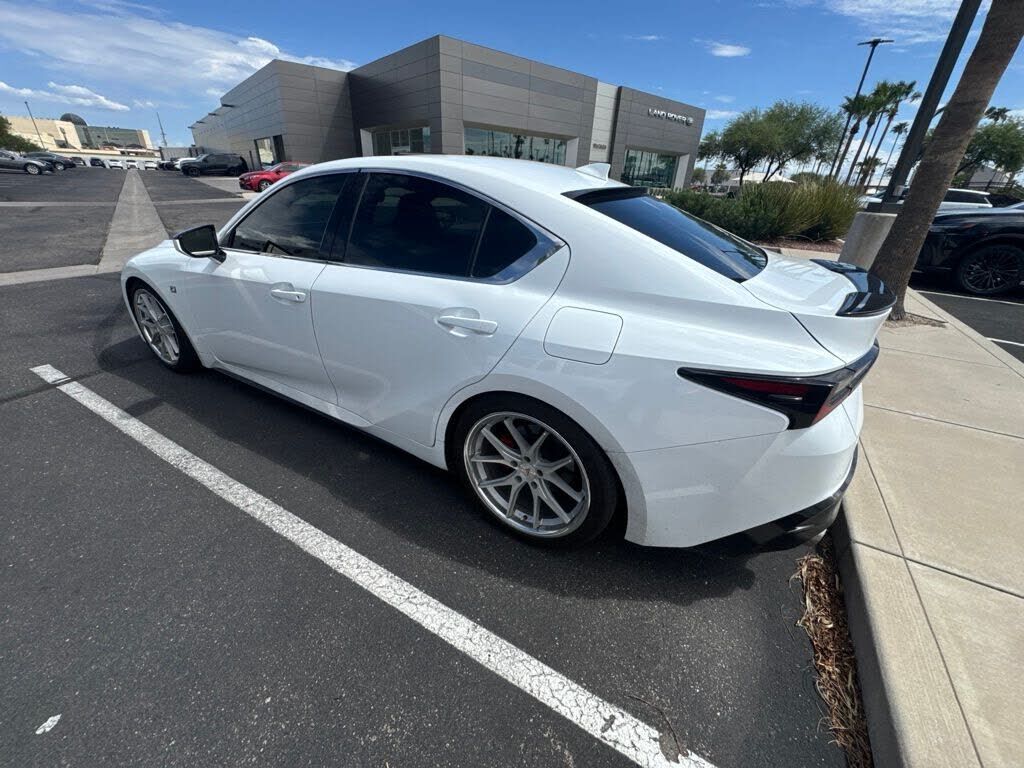2023 Lexus IS