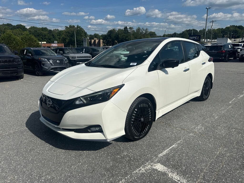 2024 NISSAN Leaf