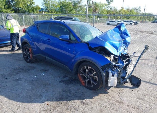 2019 TOYOTA C-HR