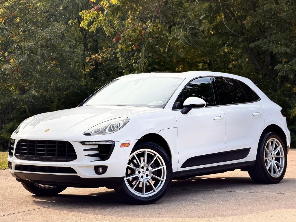 2018 PORSCHE Macan