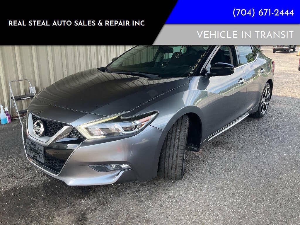 2017 NISSAN Maxima