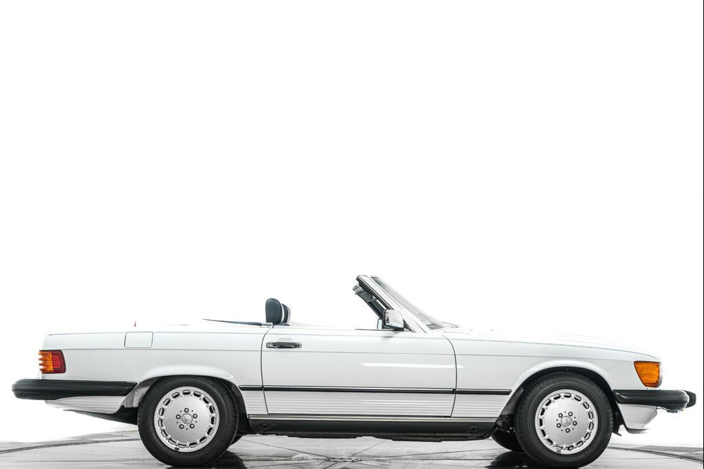 1987 Mercedes-Benz 560