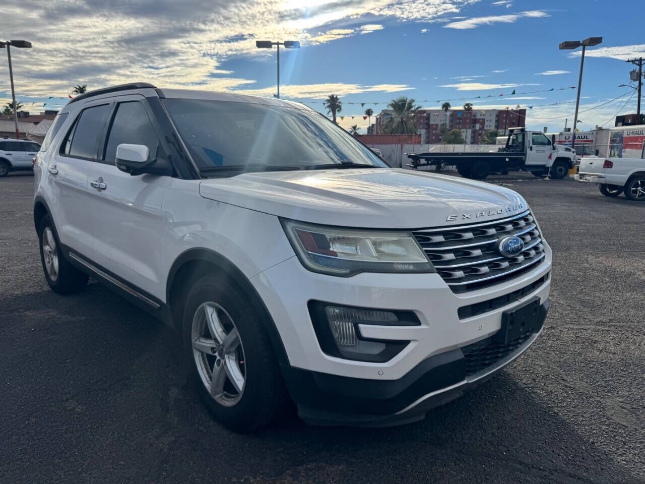 2017 FORD Explorer