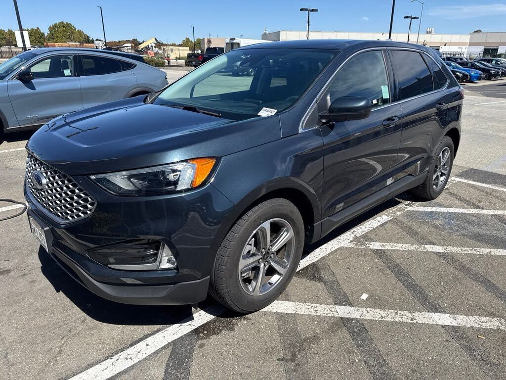 2024 FORD Edge
