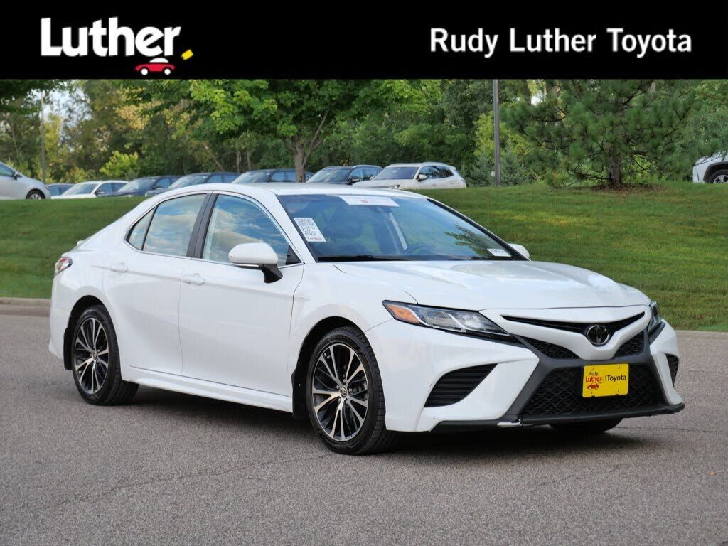 2020 TOYOTA Camry