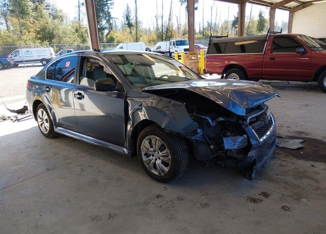 2013 SUBARU Legacy