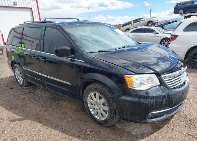 2016 CHRYSLER Town and Country