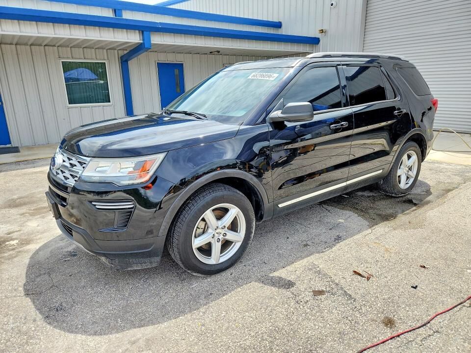 2018 FORD Explorer