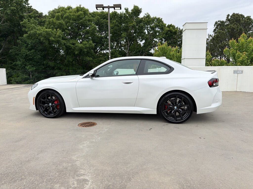 2026 BMW 230i