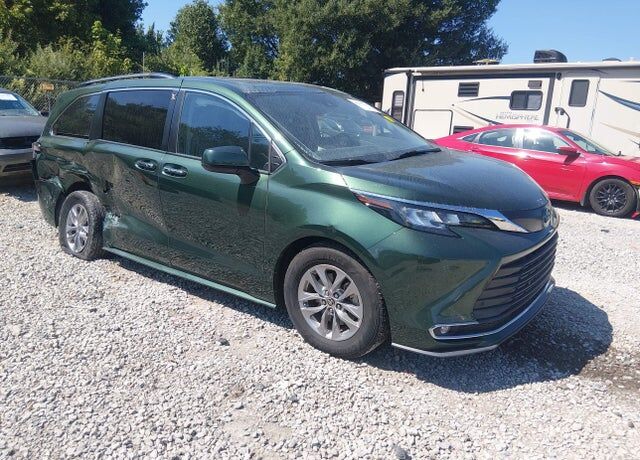 2022 TOYOTA Sienna
