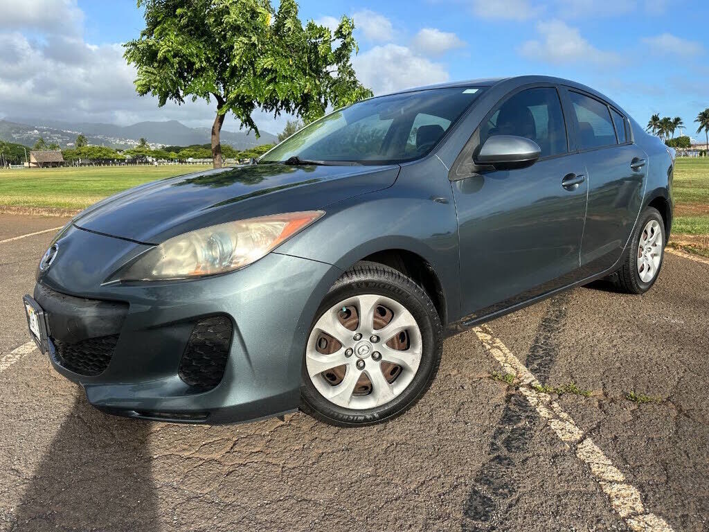 2013 MAZDA Mazda3