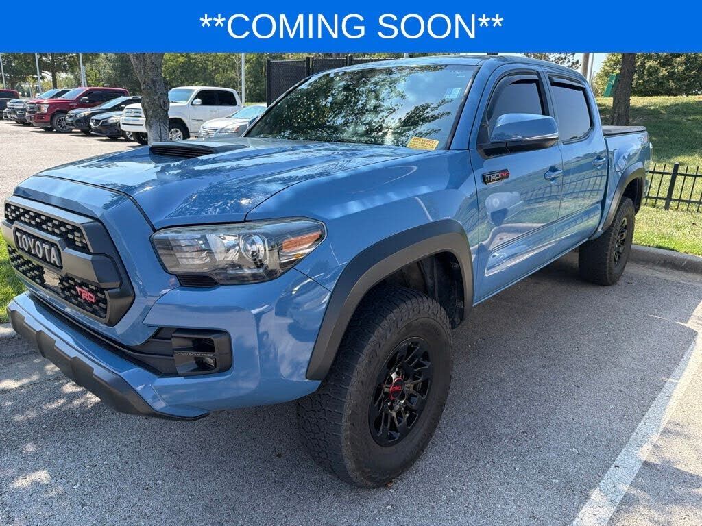 2018 TOYOTA Tacoma