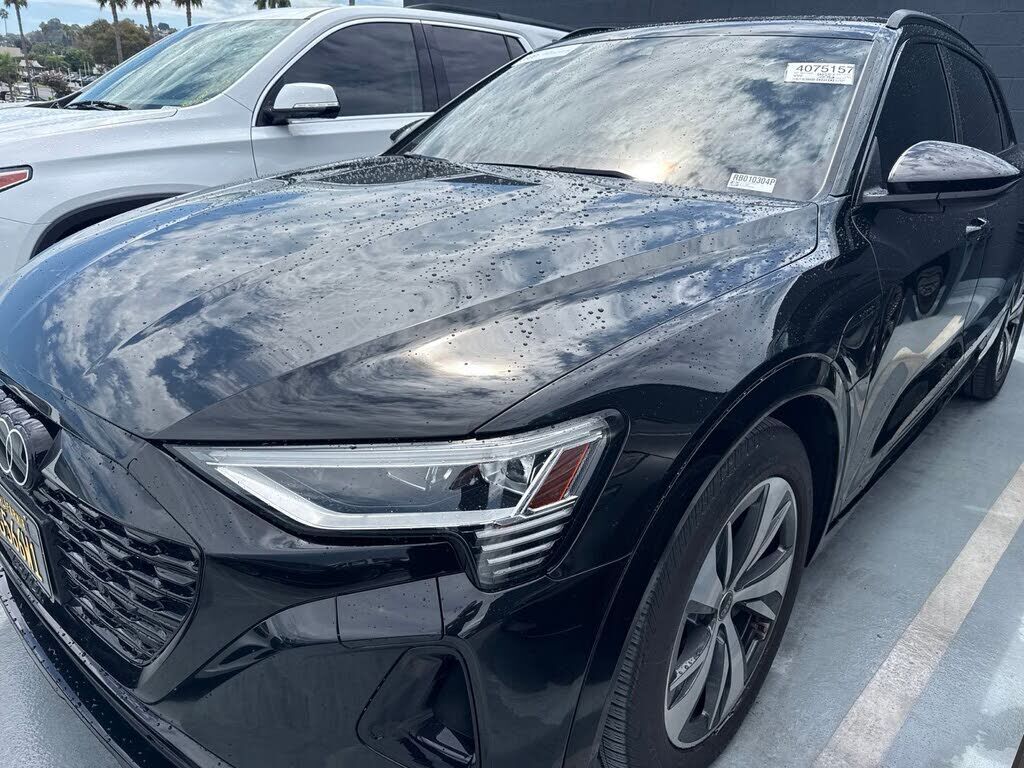 2024 Audi Q8