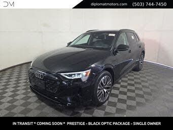 2024 AUDI Q8