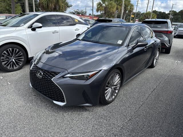 2022 Lexus IS
