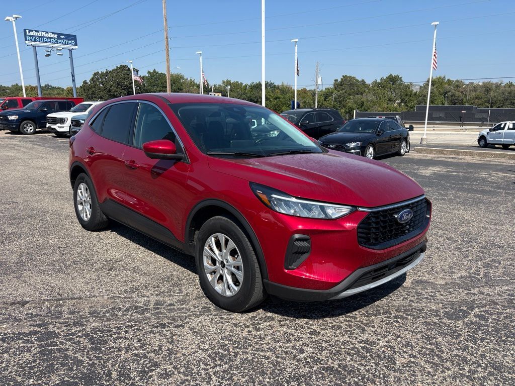 2023 FORD Escape