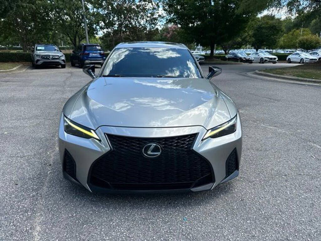 2021 Lexus IS
