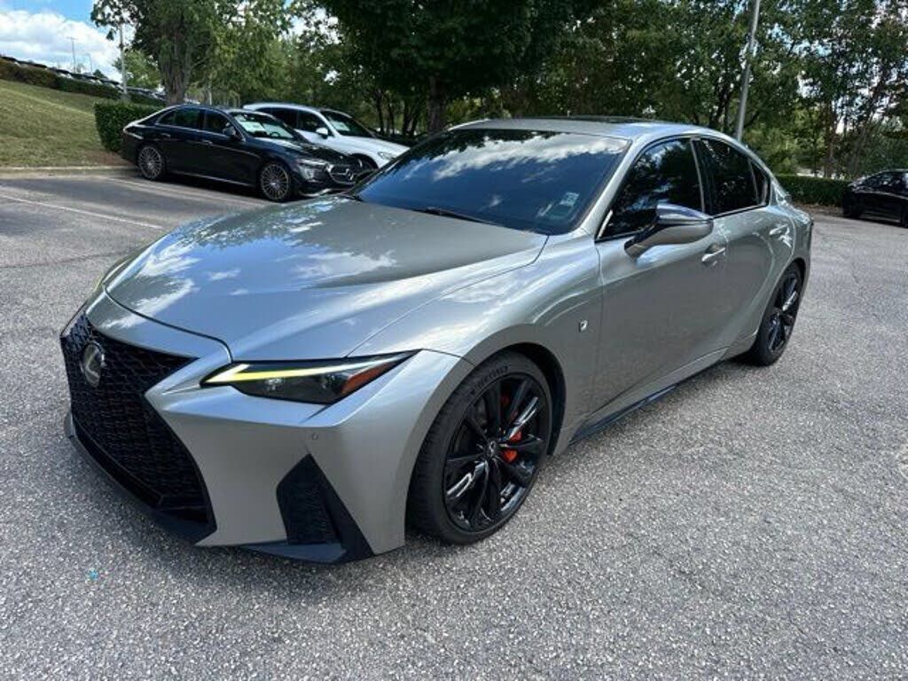 2021 LEXUS IS