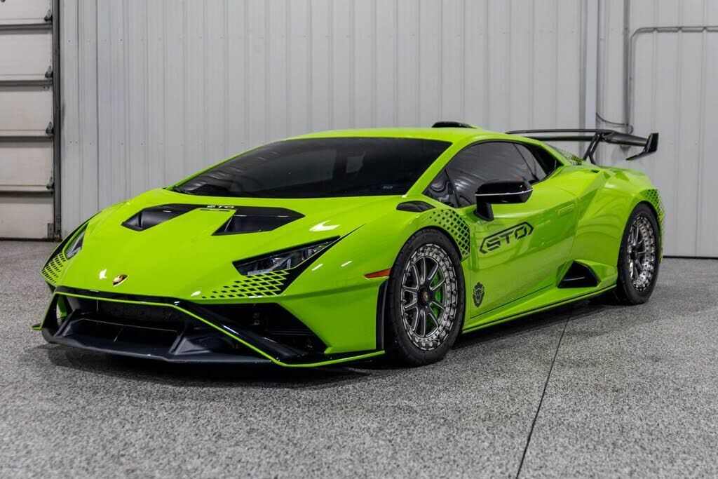 2022 LAMBORGHINI Huracan STO