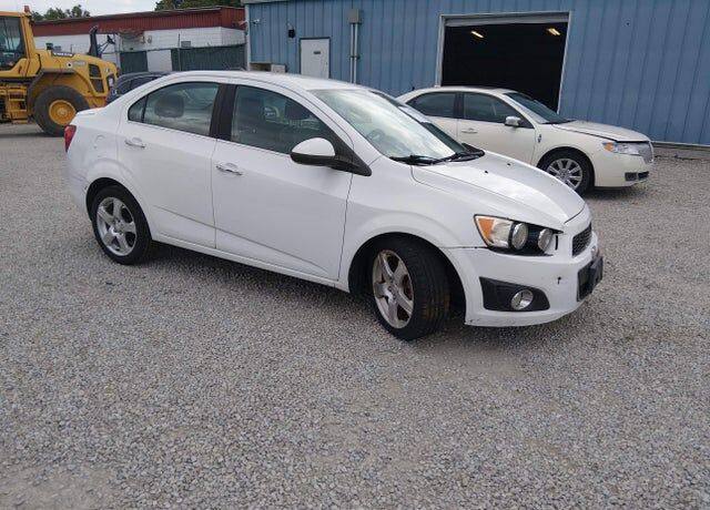 2015 CHEVROLET Sonic
