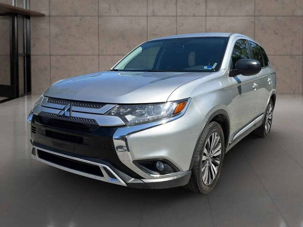 2019 MITSUBISHI Outlander