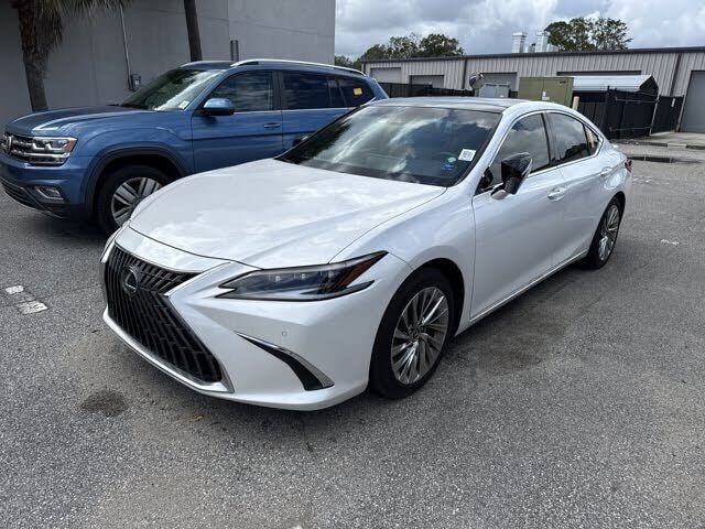 2022 Lexus ES