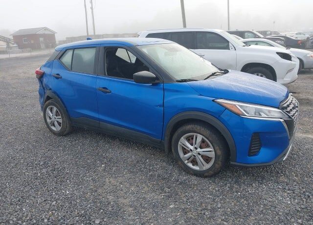 2022 NISSAN Kicks