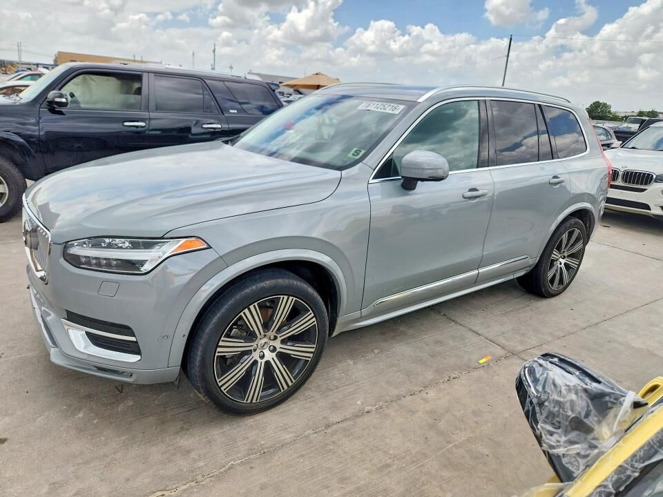 2024 VOLVO XC90