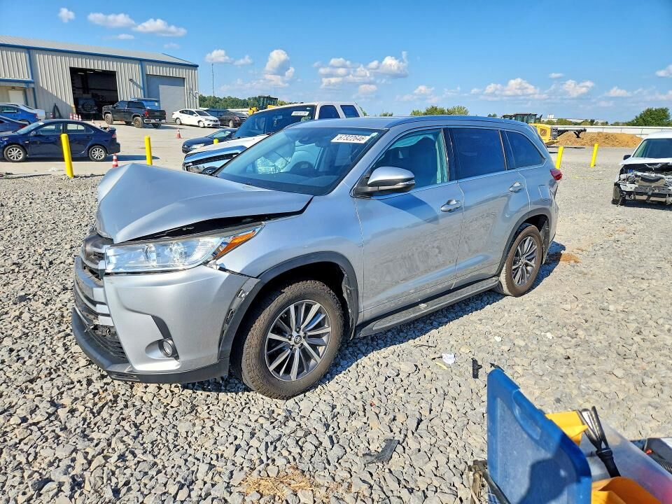 2018 TOYOTA Highlander