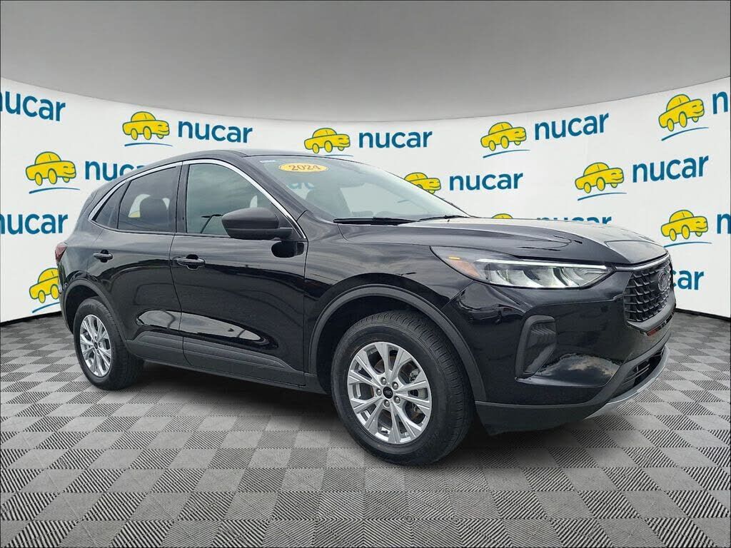 2024 FORD Escape