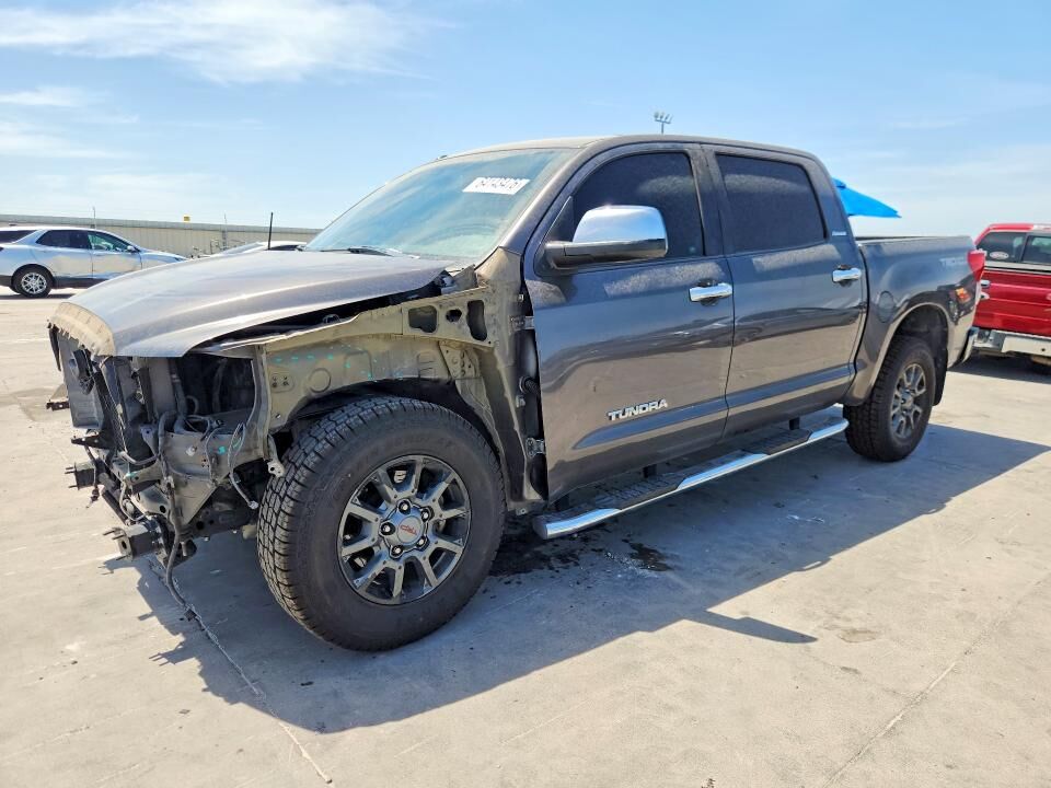 2013 TOYOTA Tundra
