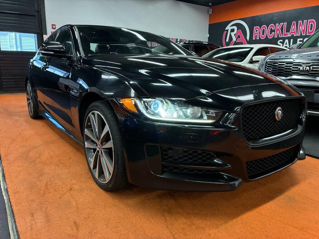 2017 JAGUAR XE